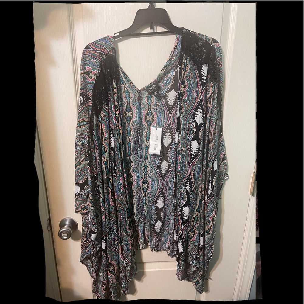 Nicole by Nicole Miller kimono with lace detail